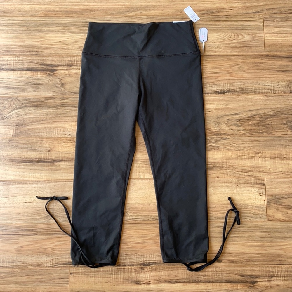 Aerie 3/4 crop leggings with wrap ties